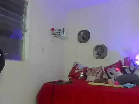 Snapshot of dulce_luna_small chatting on May 21, 2026, 3:48 am dulce luna small online show from May 21, 2026, 3:48 am