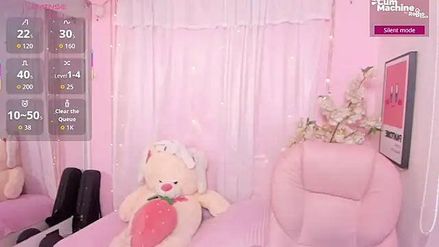 Snapshot of ShanelleDupont_ chatting on July 6, 2026, 2:24 pm ShanelleDupont online show from July 6, 2026, 2:24 pm