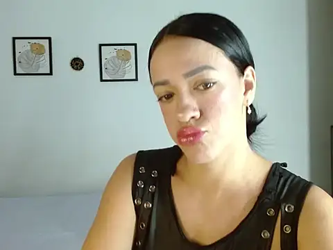 Obsidianlove1 online show from May 22, 2026, 1:14 am
