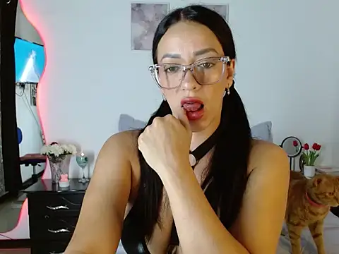 Obsidianlove1 online show from May 26, 2026, 12:31 am