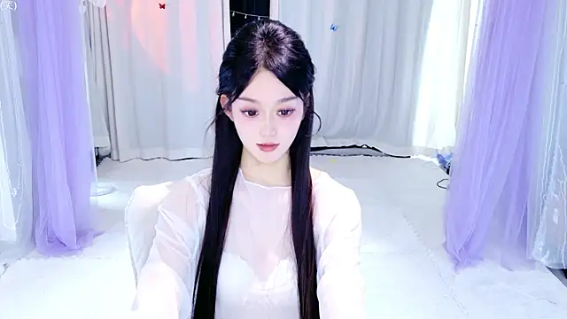 Snapshot of Wa-Nini chatting on May 18, 2026, 7:02 am Wa-Nini online show from May 18, 2026, 7:02 am