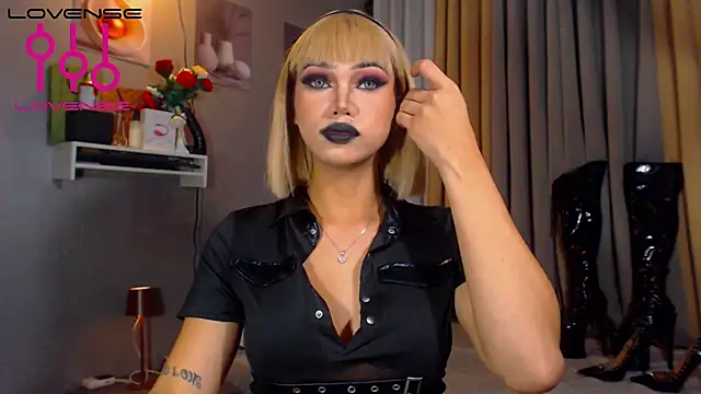Lexi ThunderFuck online show from July 16, 2026, 1:24 am