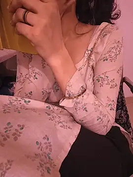 Snapshot of zoya_baby_ chatting on June 3, 2026, 2:33 pm zoya baby online show from June 3, 2026, 2:33 pm