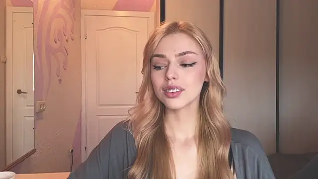 Snapshot of ScarlettRosy chatting on May 8, 2026, 4:38 am ScarlettRosy online show from May 8, 2026, 4:38 am