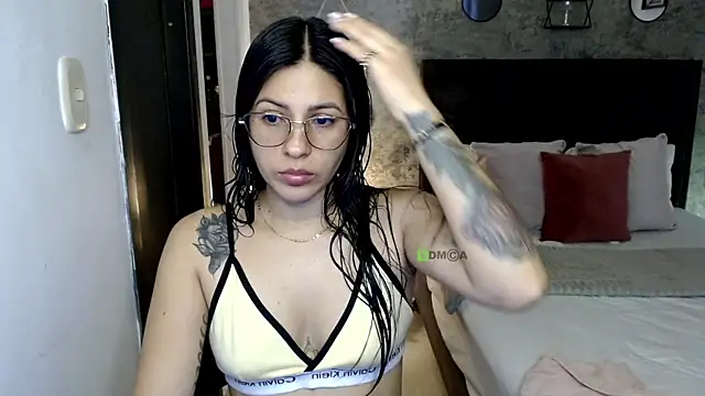 Snapshot of isa_cruzx chatting on July 9, 2026, 9:36 pm isa cruzx online show from July 9, 2026, 9:36 pm
