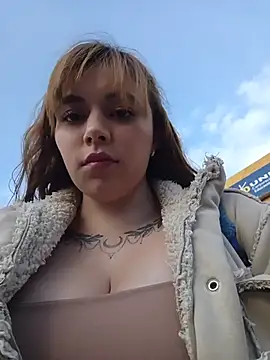 Isabella  Risky online show from June 14, 2026, 10:33 pm
