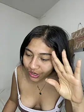 Xaannder online show from June 19, 2026, 1:33 am