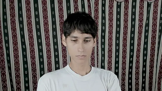 Snapshot of RenKaynSex chatting on May 22, 2026, 1:25 am RenKaynSex online show from May 22, 2026, 1:25 am