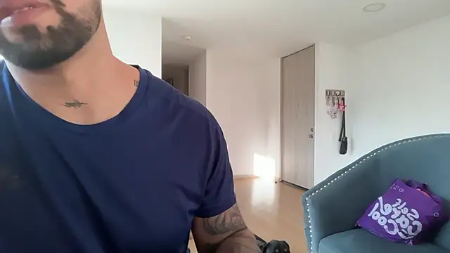 exclusivecouple69 online show from June 20, 2026, 10:04 pm