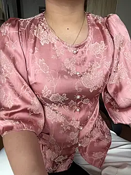 Snapshot of cherry_by chatting on June 5, 2026, 7:03 am cherry by online show from June 5, 2026, 7:03 am
