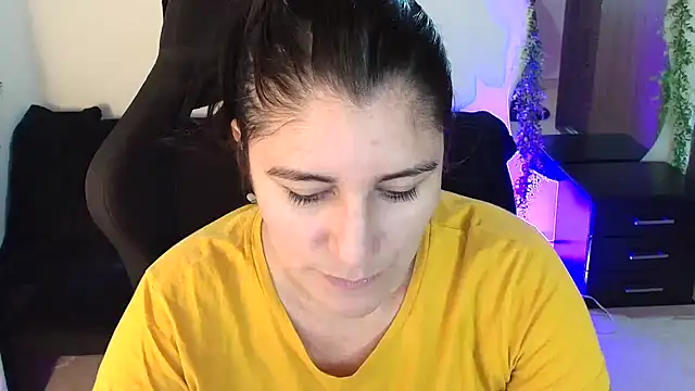 LUCYMILF SEXY online show from May 25, 2026, 5:55 pm