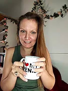 Snapshot of Candy_Cougar chatting on May 12, 2026, 7:05 am Candy Cougar online show from May 12, 2026, 7:05 am