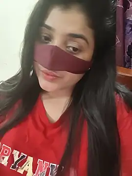 Snapshot of Joya-02 chatting on May 29, 2026, 10:05 pm Joya-02 online show from May 29, 2026, 10:05 pm