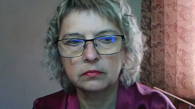 ElizabethGorden online show from June 15, 2026, 5:40 am