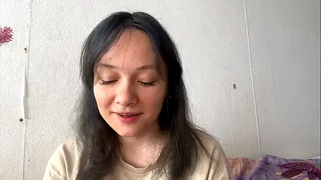 SharellBehrend online show from May 5, 2026, 1:36 pm
