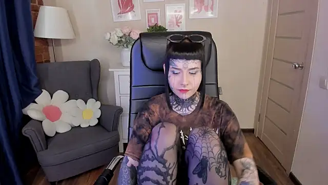 Bloood  Mary online show from June 19, 2026, 11:38 am