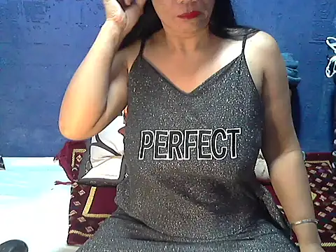 Snapshot of hotchilimom chatting on October 26, 2025, 8:42 pm hotchilimom online show from October 26, 2025, 8:42 pm