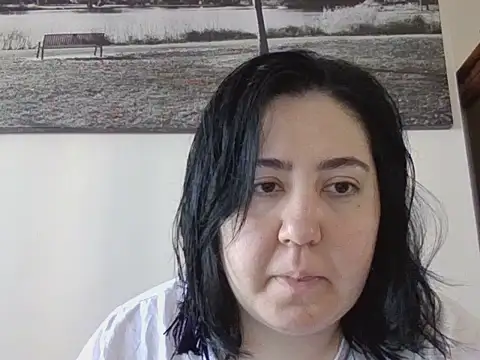 Snapshot of IsabellaJacobs chatting on May 19, 2026, 12:45 pm IsabellaJacobs online show from May 19, 2026, 12:45 pm
