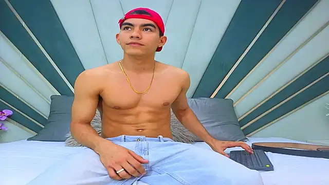 Sebastian Vega online show from May 7, 2026, 11:08 pm