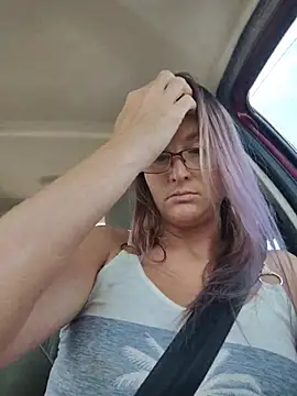 Queenle91 online show from May 19, 2026, 4:14 pm