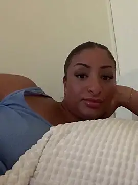 juicyprincess66 online show from May 13, 2026, 8:38 pm