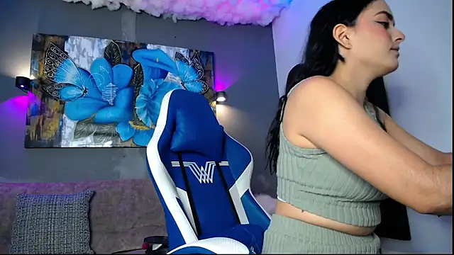 ElizabethAndEliana online show from May 13, 2026, 12:45 pm
