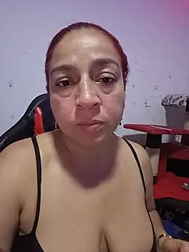 Snapshot of Tumilf chatting on June 23, 2026, 5:27 am Tumilf online show from June 23, 2026, 5:27 am