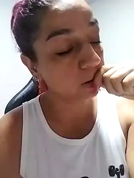 Snapshot of Tumilf chatting on May 21, 2026, 1:36 am Tumilf online show from May 21, 2026, 1:36 am