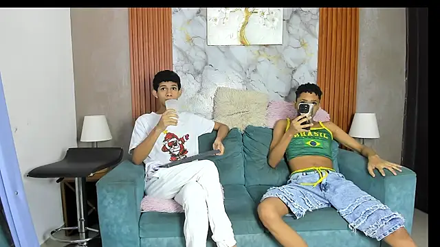 Snapshot of TWINKS_BOYSX chatting on July 14, 2026, 1:17 pm TWINKS BOYSX online show from July 14, 2026, 1:17 pm