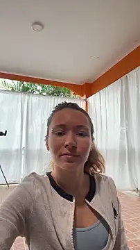 Snapshot of Mini_girl_do_it_better chatting on May 10, 2026, 2:37 am Mini girl do it better online show from May 10, 2026, 2:37 am