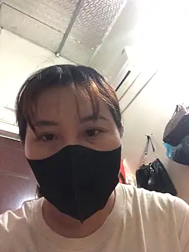 Snapshot of YuZi_Vietgirl chatting on May 17, 2026, 8:58 am YuZi Vietgirl online show from May 17, 2026, 8:58 am
