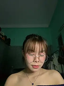 Cry sexy online show from May 22, 2026, 4:05 pm