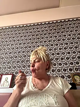AnastasiaGrey777 online show from June 5, 2026, 6:52 am
