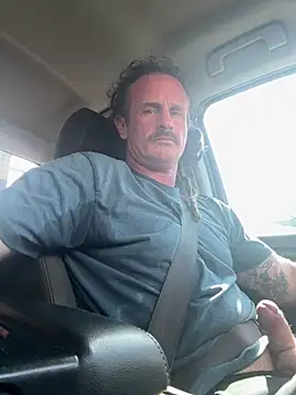 Snapshot of DreadlockDerek chatting on May 6, 2026, 1:48 pm DreadlockDerek online show from May 6, 2026, 1:48 pm