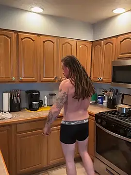 Snapshot of DreadlockDerek chatting on May 8, 2026, 10:13 pm DreadlockDerek online show from May 8, 2026, 10:13 pm