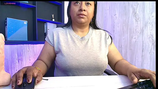 Snapshot of Rachell_Carter chatting on June 17, 2026, 4:56 am Rachell Carter online show from June 17, 2026, 4:56 am