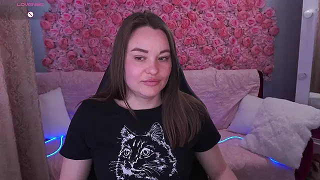 DaisyMoonn online show from May 6, 2026, 7:01 am
