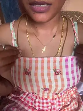 Snapshot of Tamil__Thara003 chatting on June 20, 2026, 12:43 pm Tamil Thara003 online show from June 20, 2026, 12:43 pm