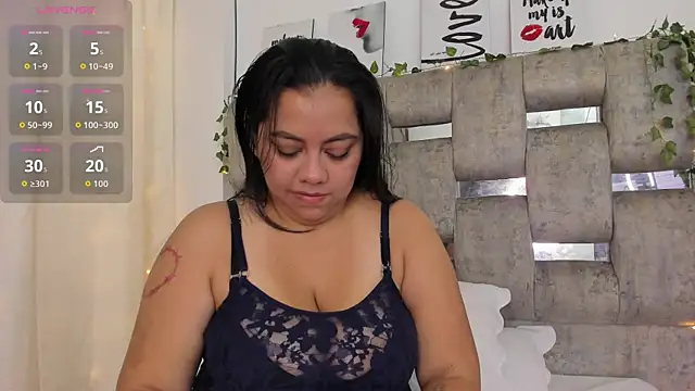 EmmyBellamy online show from May 14, 2026, 1:08 pm