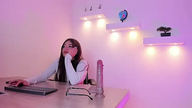 SoftPrincess online show from June 7, 2026, 4:07 am