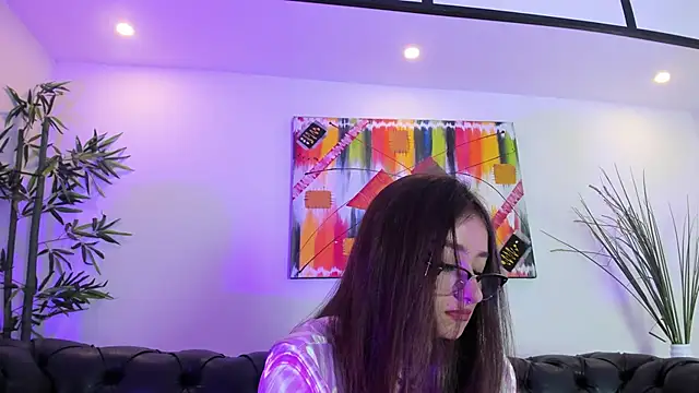 SoftPrincess online show from May 29, 2026, 4:35 pm