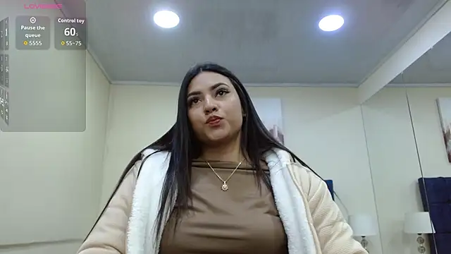 ValerieLyon  online show from June 20, 2026, 8:14 pm