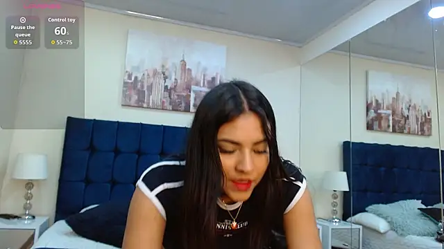 ValerieLyon  online show from June 23, 2026, 7:01 pm