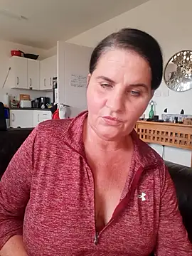 Snapshot of Velvet-Milf chatting on June 16, 2026, 3:56 pm Velvet-Milf online show from June 16, 2026, 3:56 pm