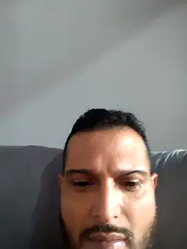Snapshot of Lucasnono chatting on May 25, 2026, 5:33 pm Lucasnono online show from May 25, 2026, 5:33 pm