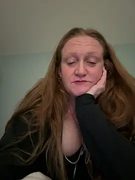 Kellilyn10 online show from May 24, 2026, 2:11 am