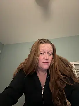 Kellilyn10 online show from May 27, 2026, 4:31 am