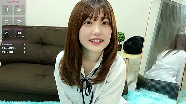Snapshot of Tsukichan_ chatting on June 30, 2026, 2:33 am Tsukichan online show from June 30, 2026, 2:33 am