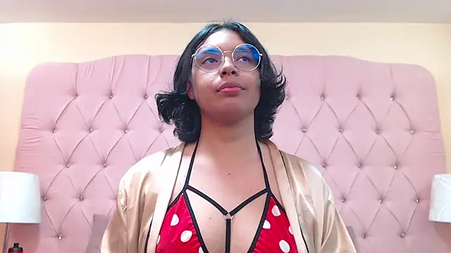 Emmaa Lexx online show from May 18, 2026, 6:01 pm