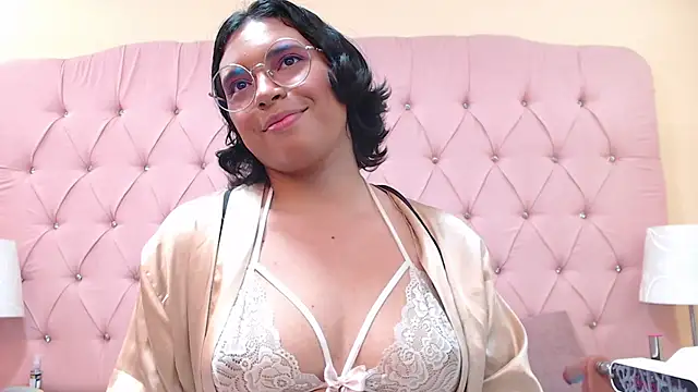 Emmaa Lexx online show from May 11, 2026, 6:05 pm